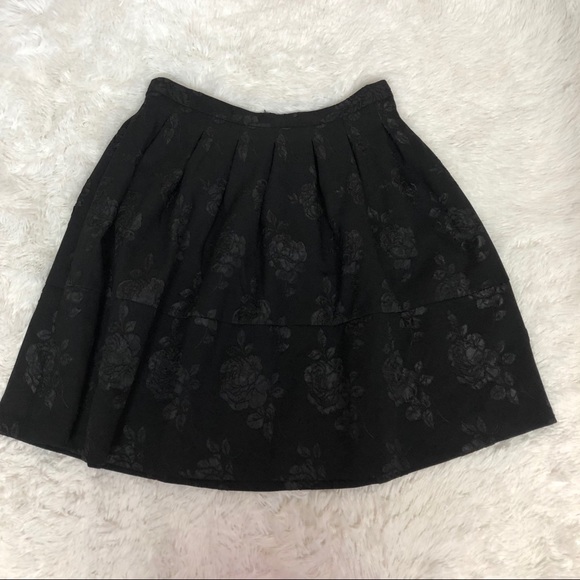 Elle Dresses & Skirts - 🛍 Elle Black Embellished Pleated Skirt Sz 14 NWT